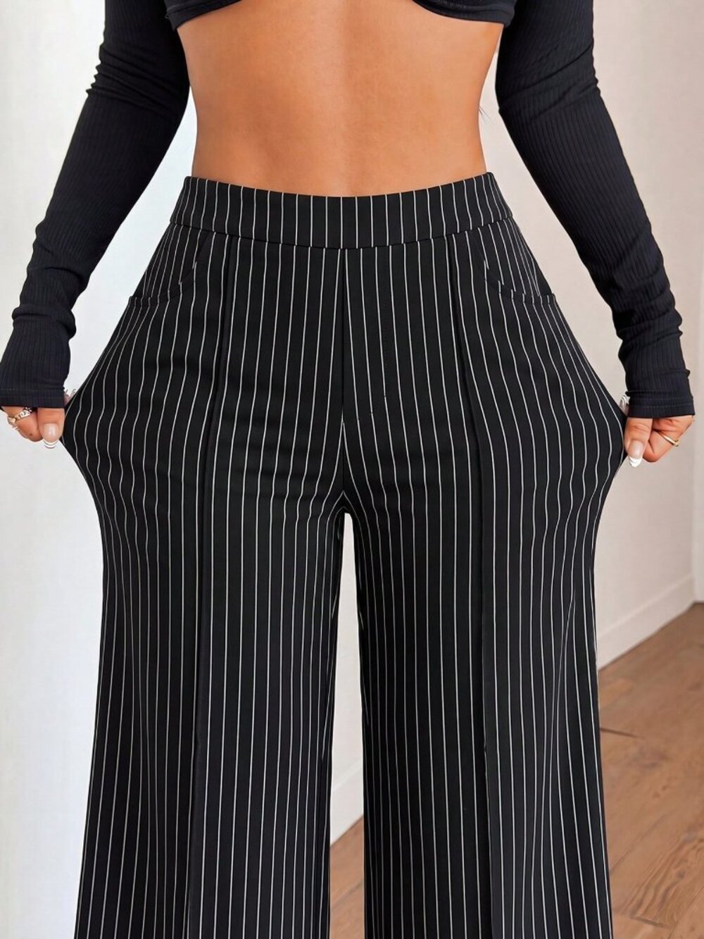 Black White Stripes Elegant Women's Elastic Wide Leg Pants - Picture 4 of 9